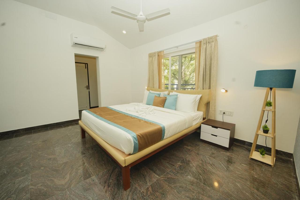 Bay Breeze Suites Chennai Bagian luar foto