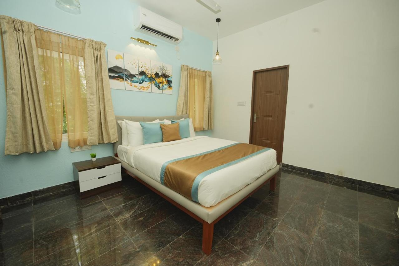 Bay Breeze Suites Chennai Bagian luar foto