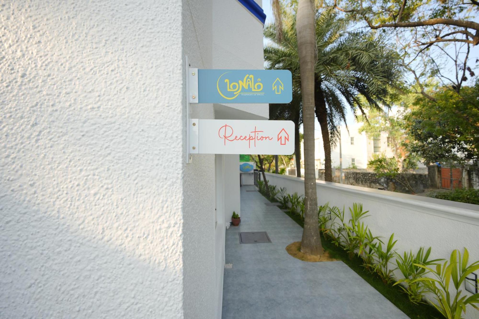 Bay Breeze Suites Chennai Bagian luar foto
