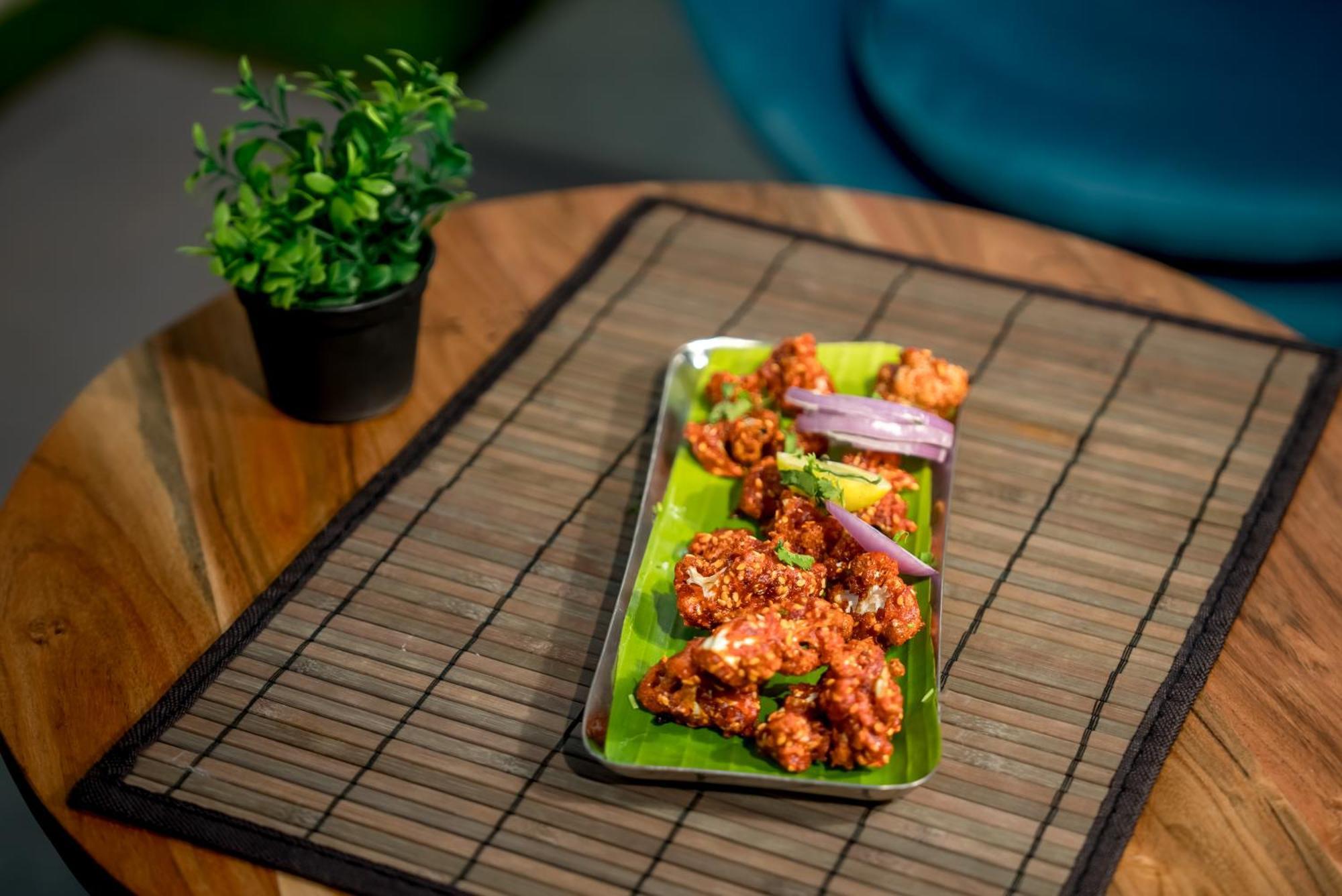 Bay Breeze Suites Chennai Bagian luar foto