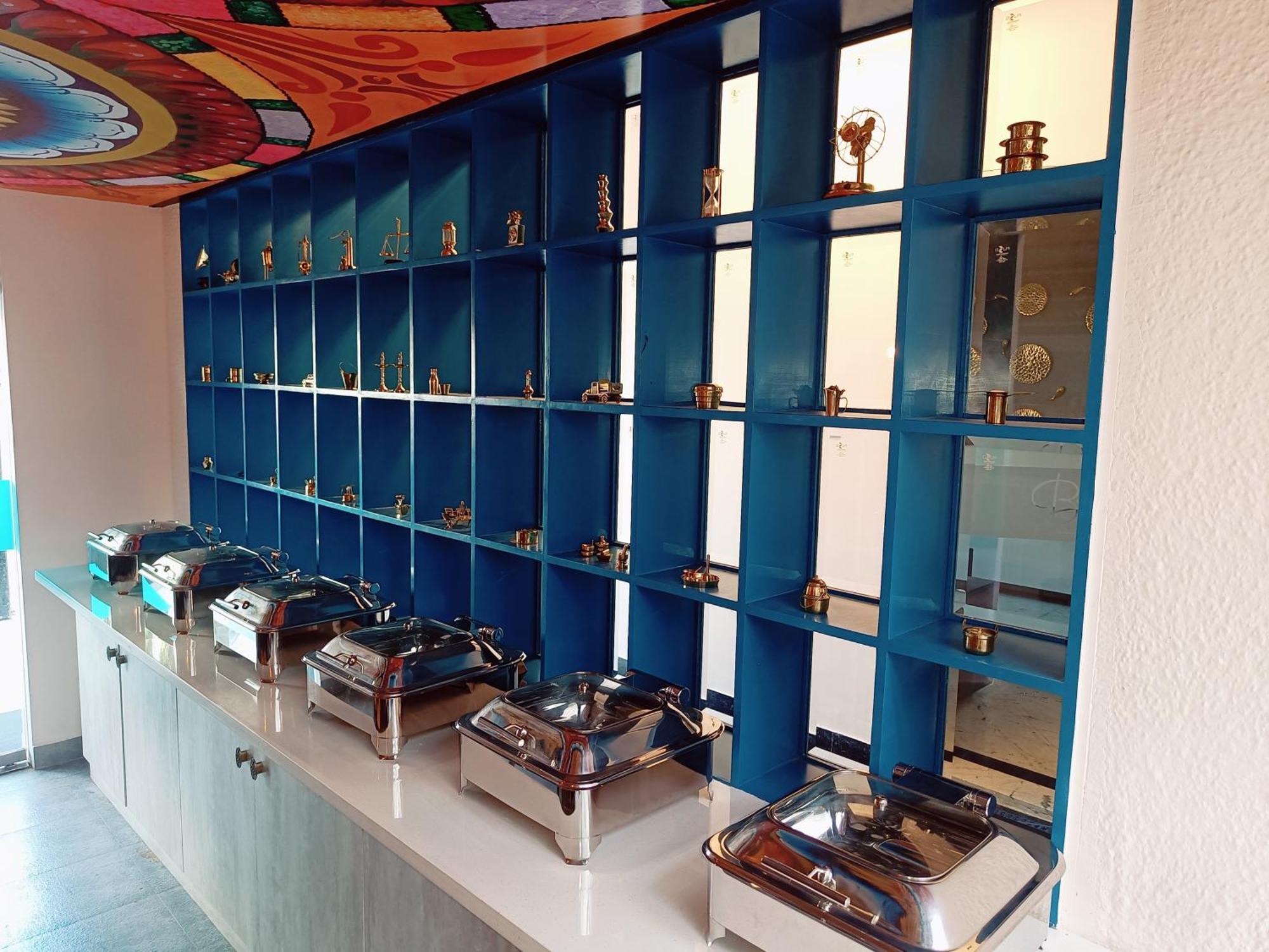 Bay Breeze Suites Chennai Bagian luar foto