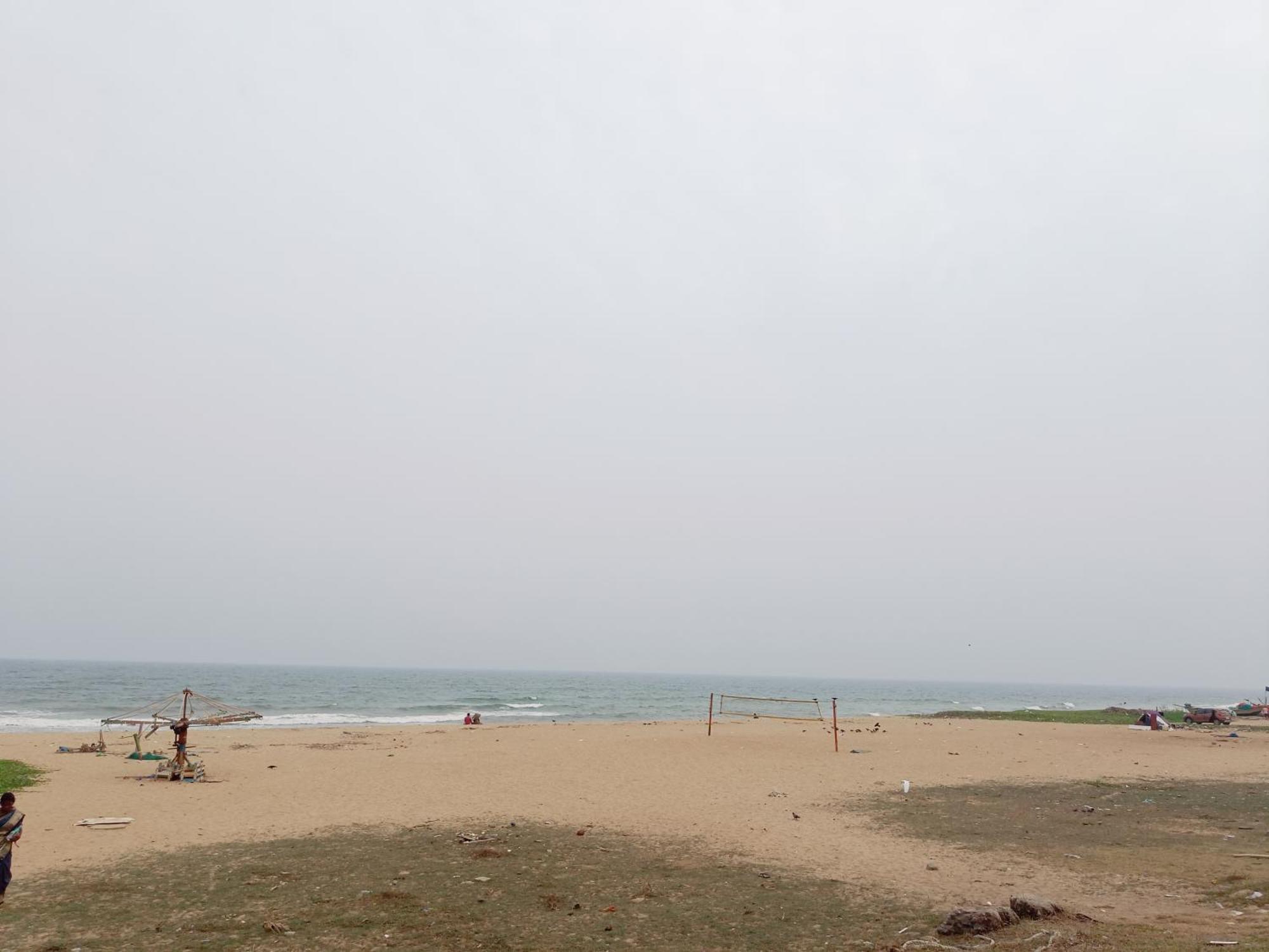 Bay Breeze Suites Chennai Bagian luar foto