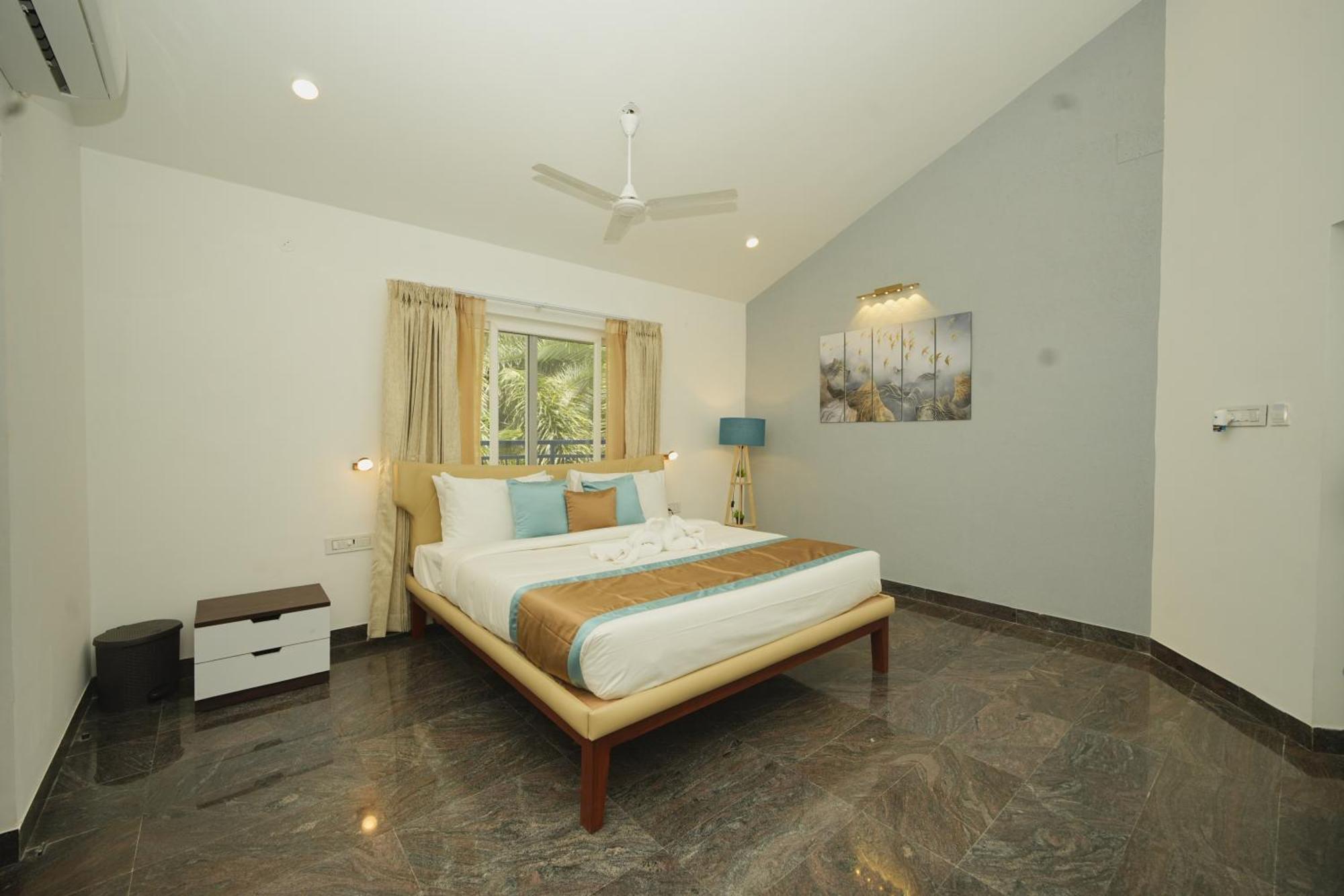 Bay Breeze Suites Chennai Bagian luar foto