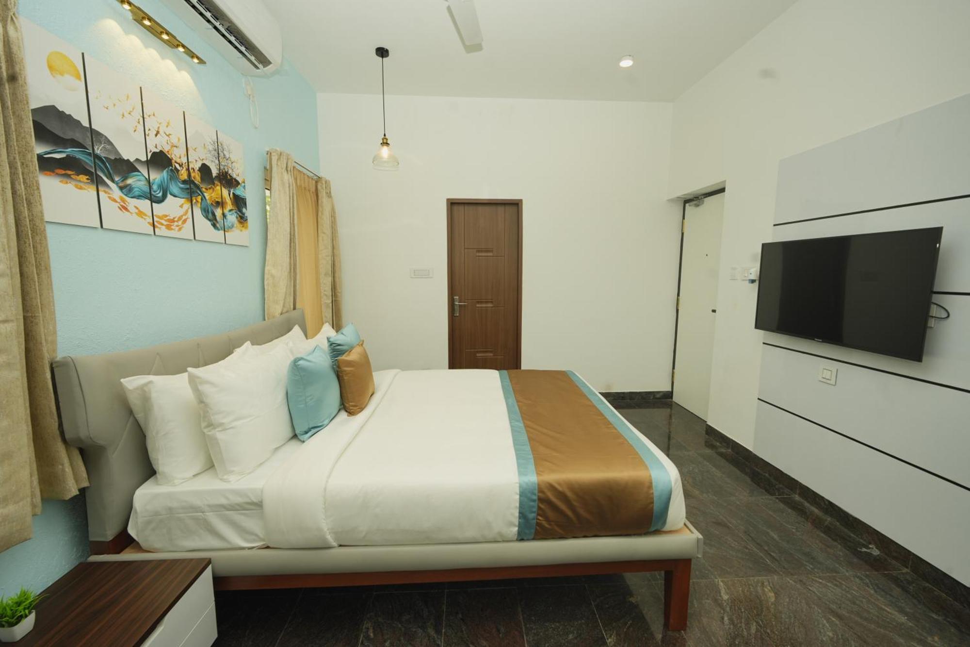 Bay Breeze Suites Chennai Bagian luar foto